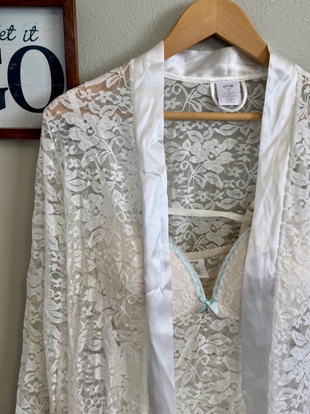 Apt. 9 White / Cream Lace Robe and Chemise with Blue Trim